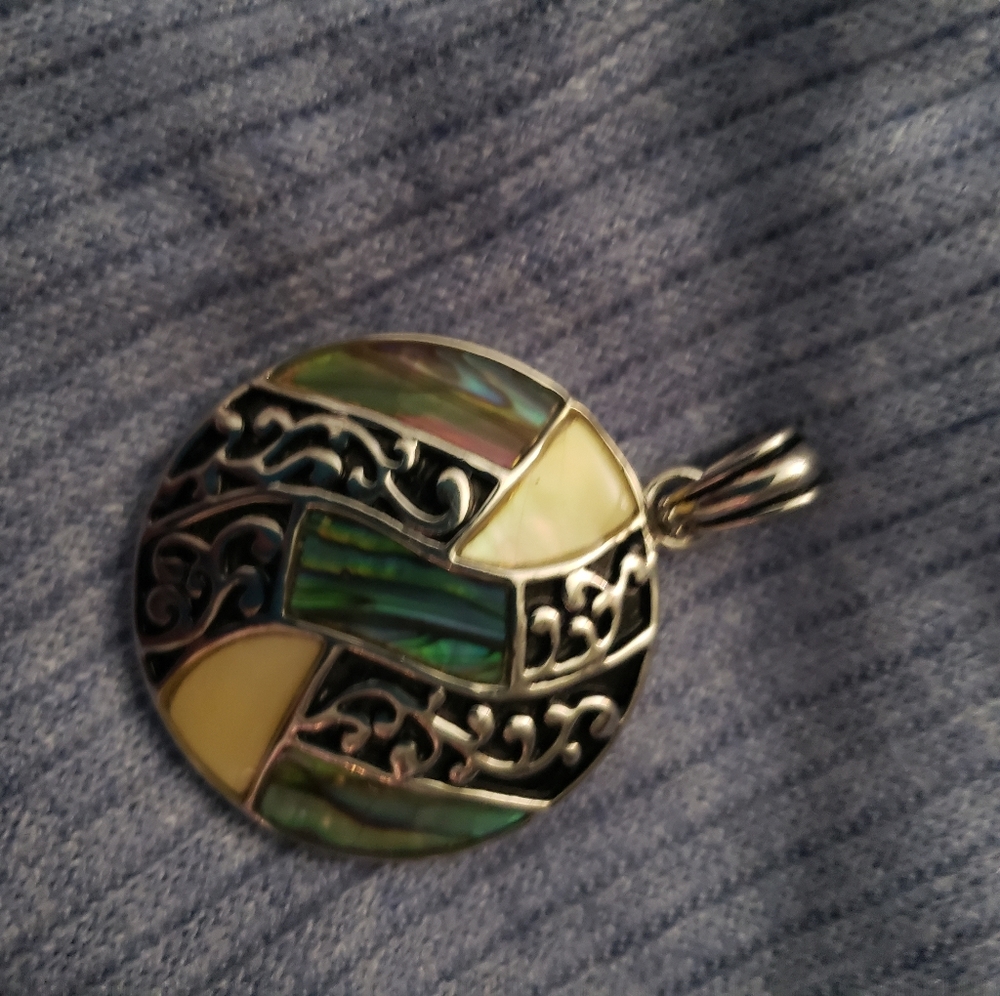 Pendant